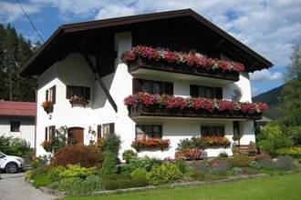 Herzlich willkommen im Gästehaus Christa Wörz in Biberwier! Unser...