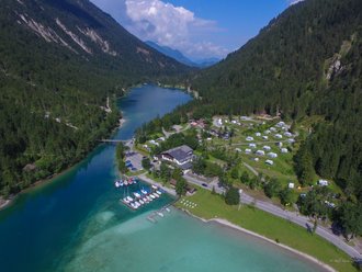 Plansee Camping bietet ein unvergleichliches Naturerlebnis inmitten...