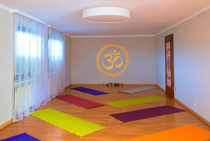 freedOM Yoga