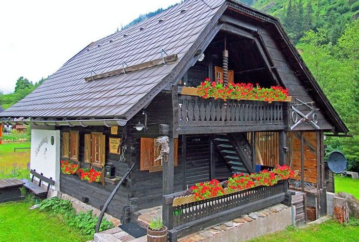 Wegkreuzhütte in Donnersbachwald