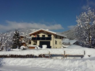 In direkter Liftnähe (zu Fuß etwa 2 Minuten) zum Ski- und...