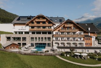 Herzlich willkommen bei Familie Lüftenegger! Es freut uns sehr, dass...