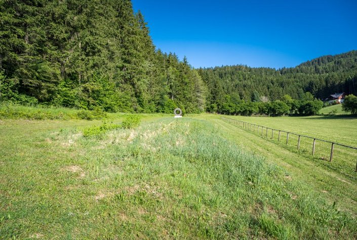 Urtler Hochofen - Europas ältester Floßofen und Feld der Steinernen Linsen