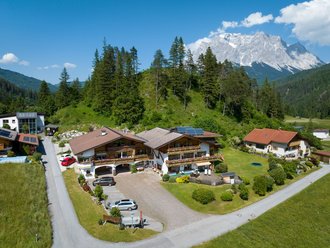 In unseren mit 4 Edelweiß Superior ausgezeichneten Zirben-Apartments...