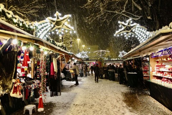Weihnachtsmarkt am Mirabellplatz
