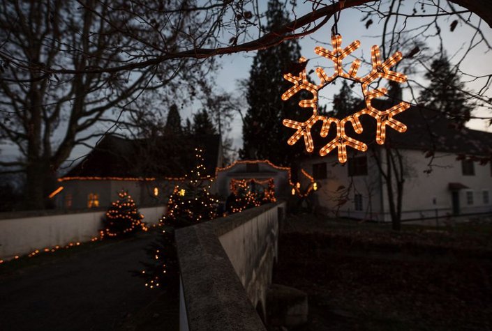 Adventmarkt im Schloss Lackenbach