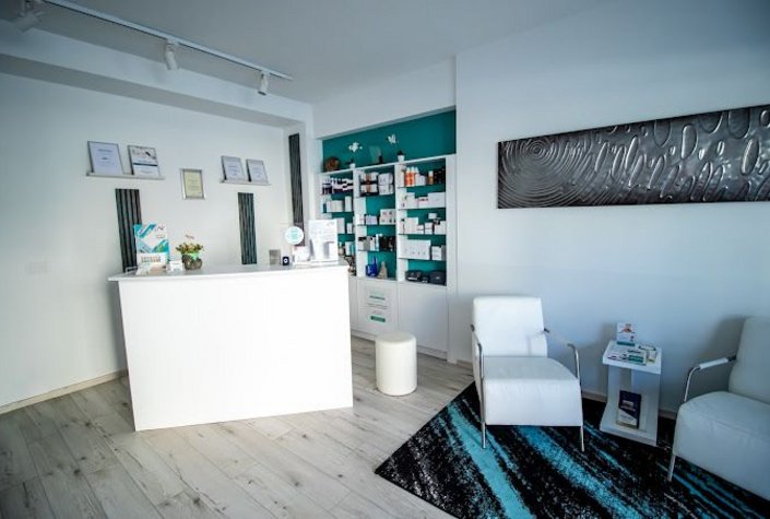 BEAUTY LOUNGE alexa