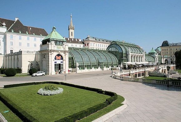 Schmetterlinghaus - Burggarten