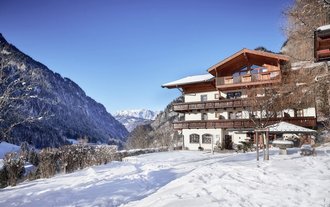 Unser komfortables und familiäres Hotel liegt am Anfang des...