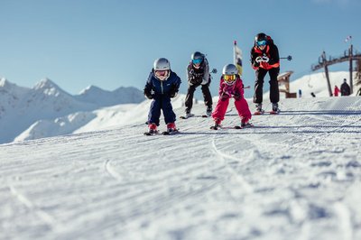 Skifahren im Alpbachtal / Tirol