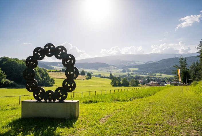 Urtler Hochofen - Europas ältester Floßofen und Feld der Steinernen Linsen
