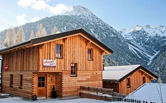 Willkommen im Natururlaub mit Luxus-Faktor! Seit 2016 stehen Ihnen...